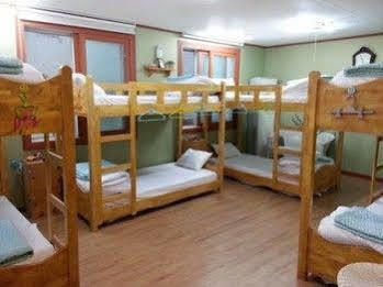 Joseph Tree Guest House Чеджудо Экстерьер фото
